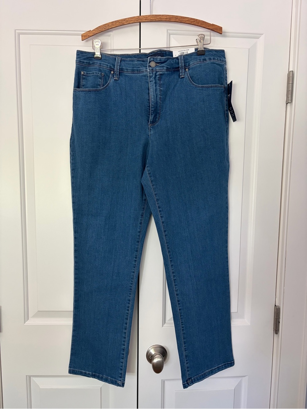 Charter Club Straight-Leg Women's Jeans in Mid Blue NWT size 14S